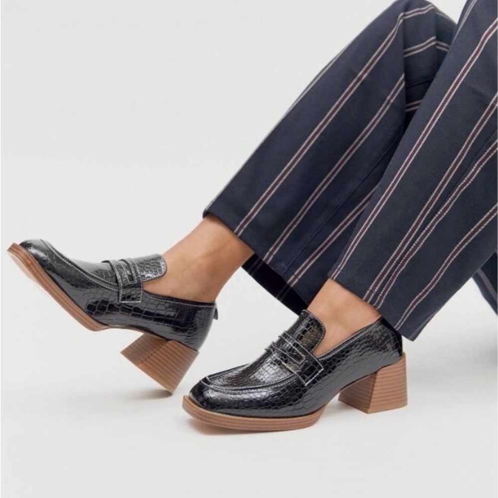 Urban Outfitters Classic Black Croc-Embossed Womens Penny Loafers